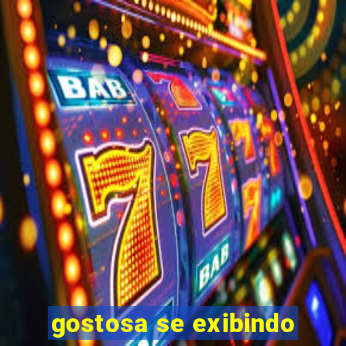 gostosa se exibindo